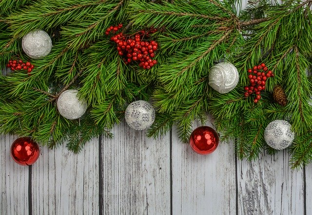 How to Celebrate the Holidays as an HOA