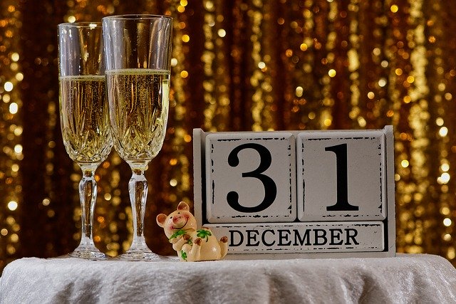Wind Up the Old Year Right in Your HOA