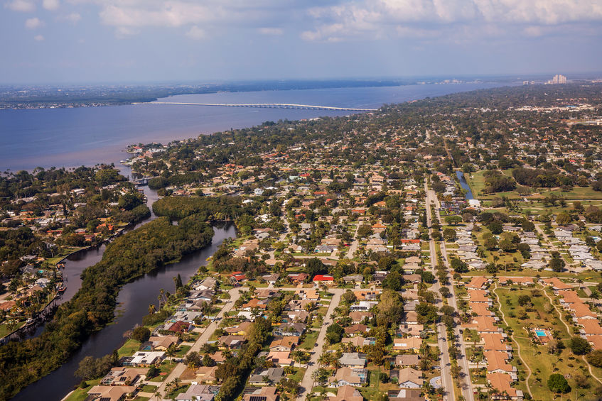An image of a Florida neighborhood.