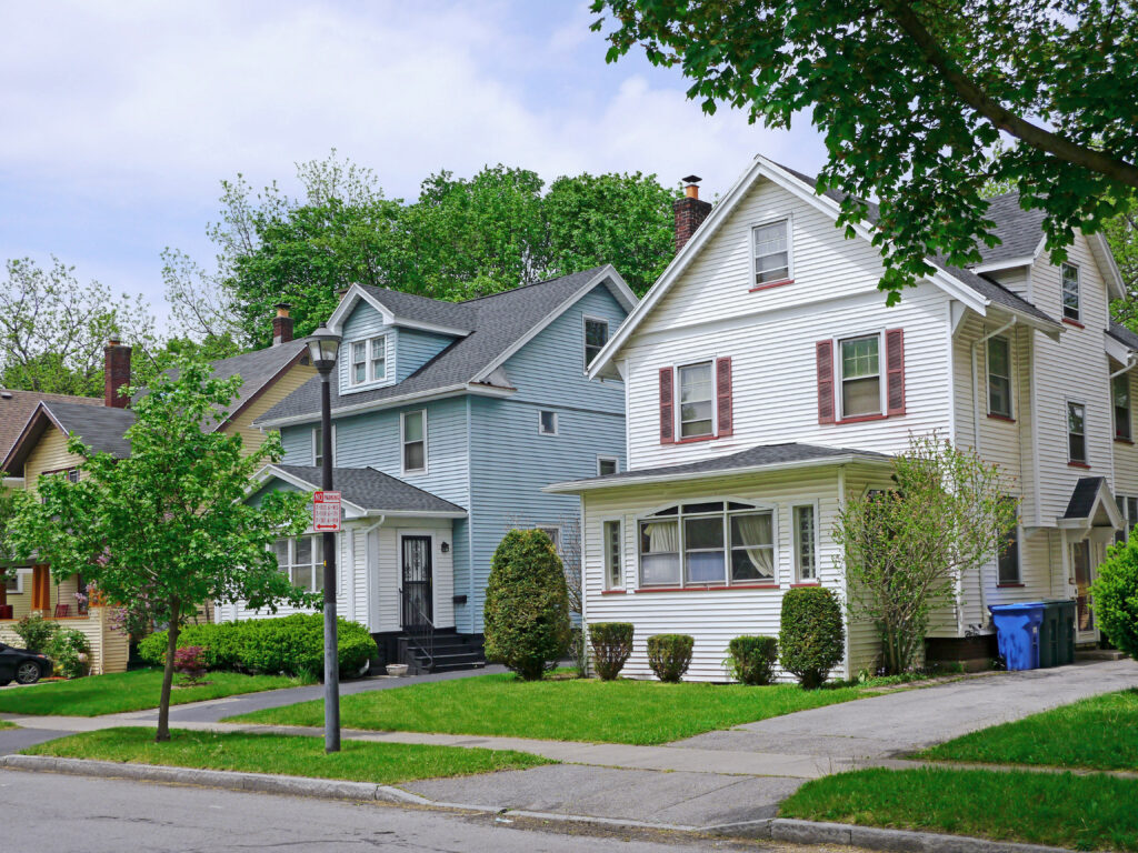 An image of a beautiful HOA neighborhood in SW Florida.